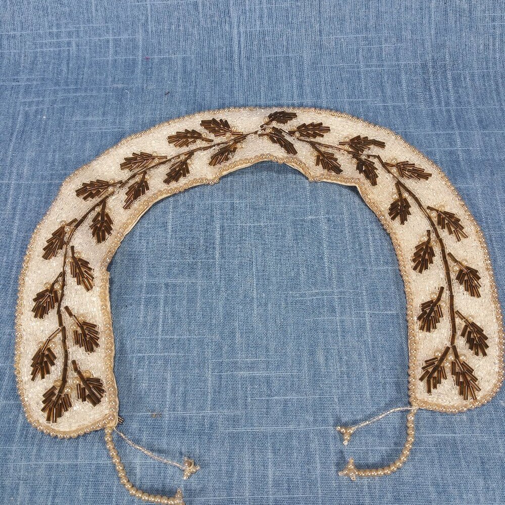 1950s Vintage Hand Beaded Leaf Collar